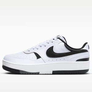 Women’s Nike Gamma Force - White/Black - Size 9.5